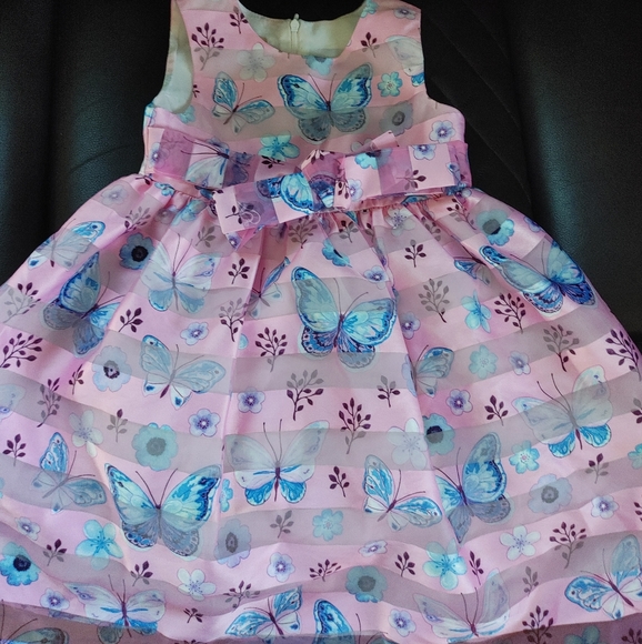 Dress - Picture 2 of 3